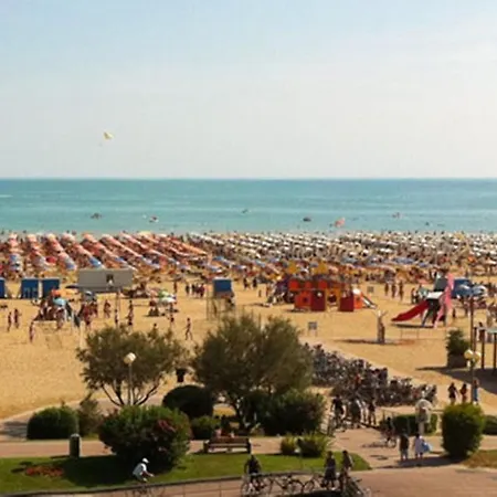 Appartamento Beautiful In With Beach Place Included *