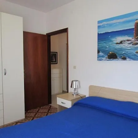 Beautiful In With Beach Place Included *
